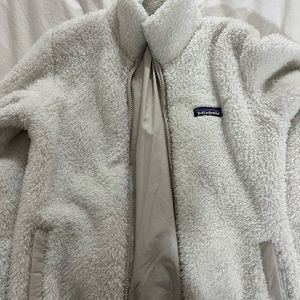 Women’s Patagonia fleece jacket